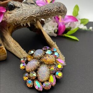 Coro brooch unsigned vintage